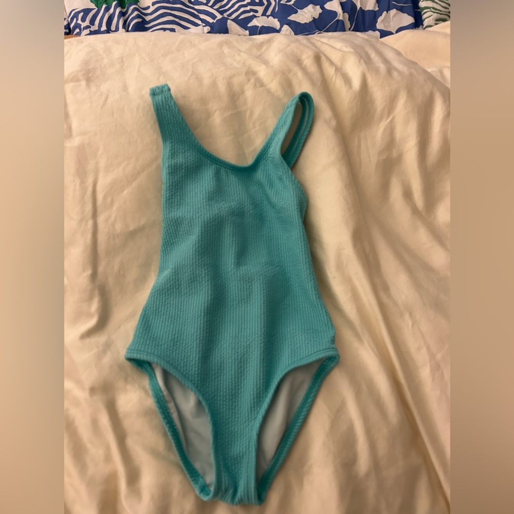 Oshkosh b’gosh kids one piece!